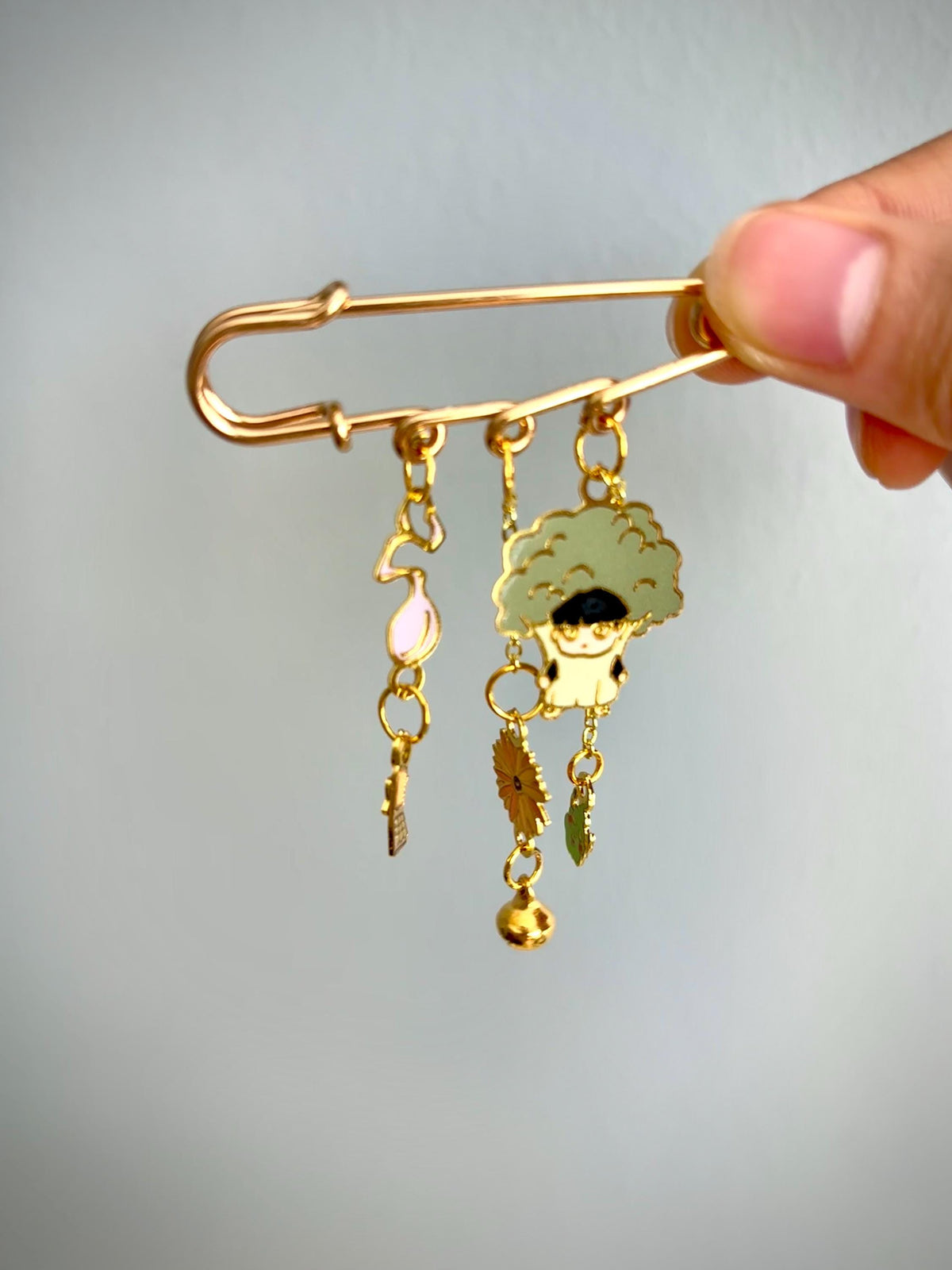 Mob inspired | Dimple | Dangle Pin Charm