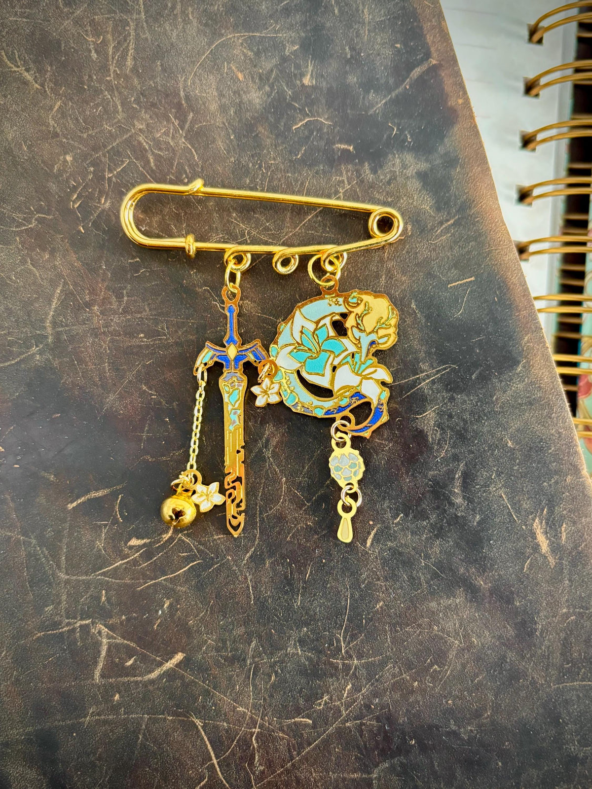 botw/totk inspired | Zelink | Dangle Pin Charm