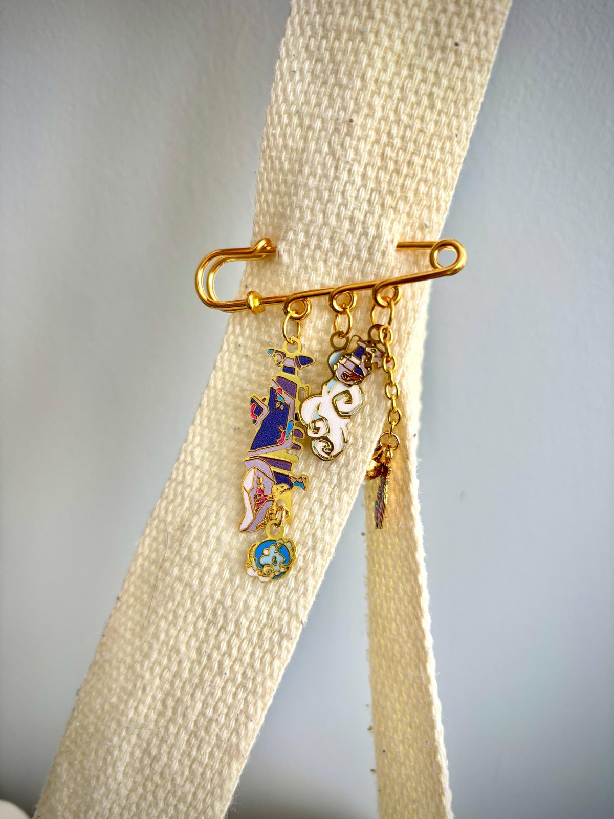 Jinx inspired | Dangle Pin Charm