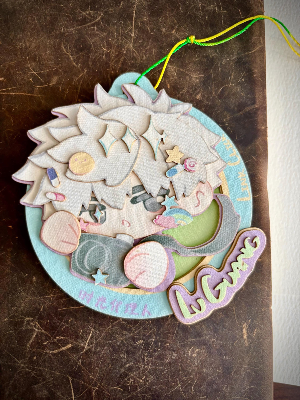 LG | link click | paper biscuit, charm/ornament | ~10x9cm